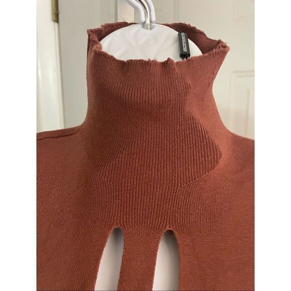 NWT Hera Collection Brown Turtleneck Knit Midi Women’s Dress Cut-Out SZ Medium - Picture 8 of 9